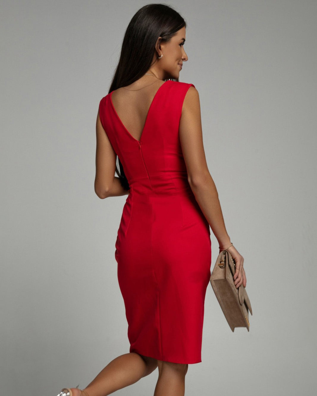 Kyla™ - Fitted dress with V-neckline and Slit
