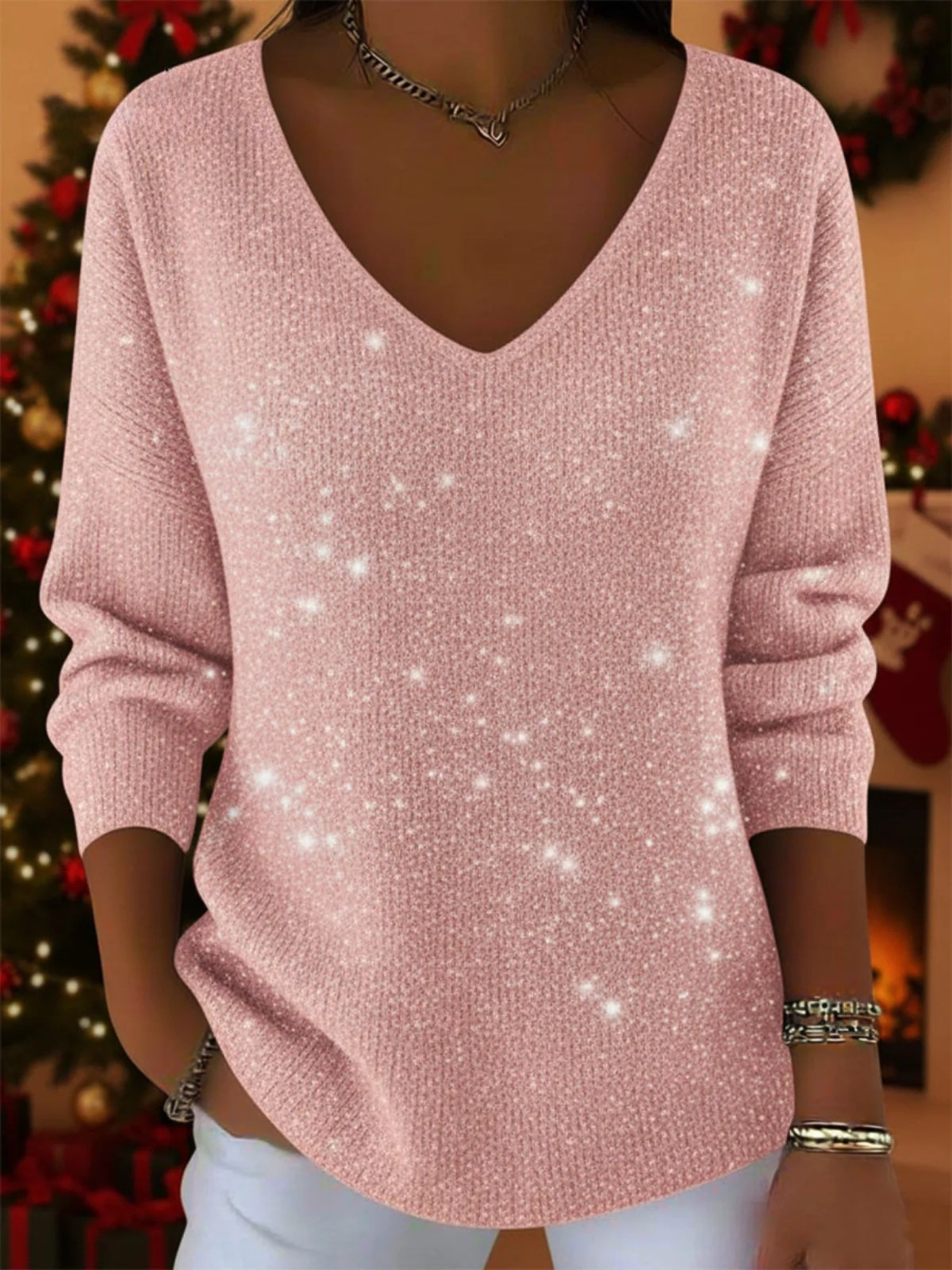 María — The festive V-neck top