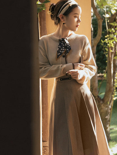 Aurora™ - Vintage Crew Neck knitted Cardigan