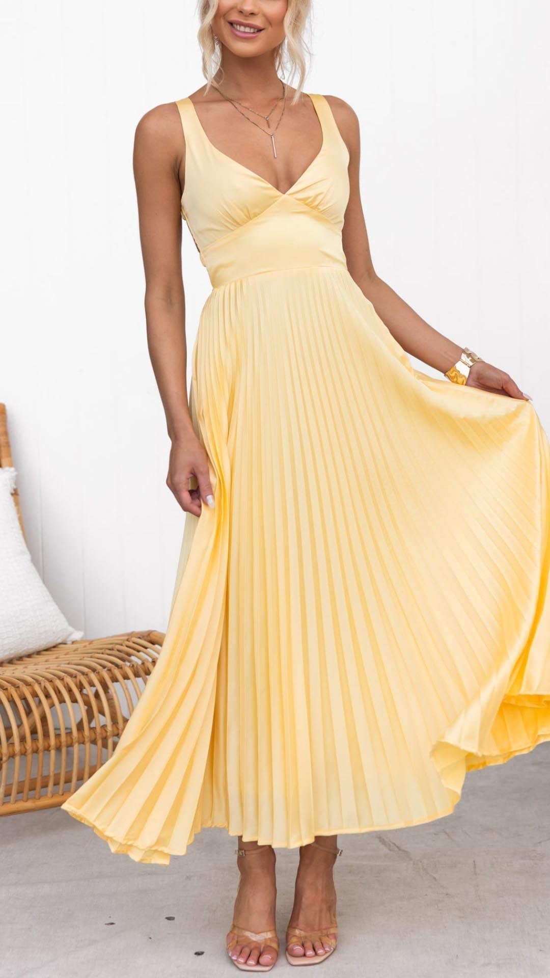 Victoria™ - Yellow Pleated V-Neck Maxi Dress