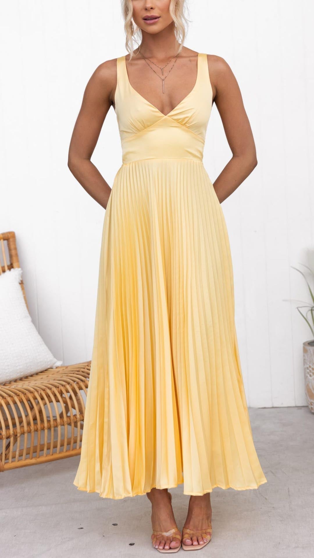 Victoria™ - Yellow Pleated V-Neck Maxi Dress