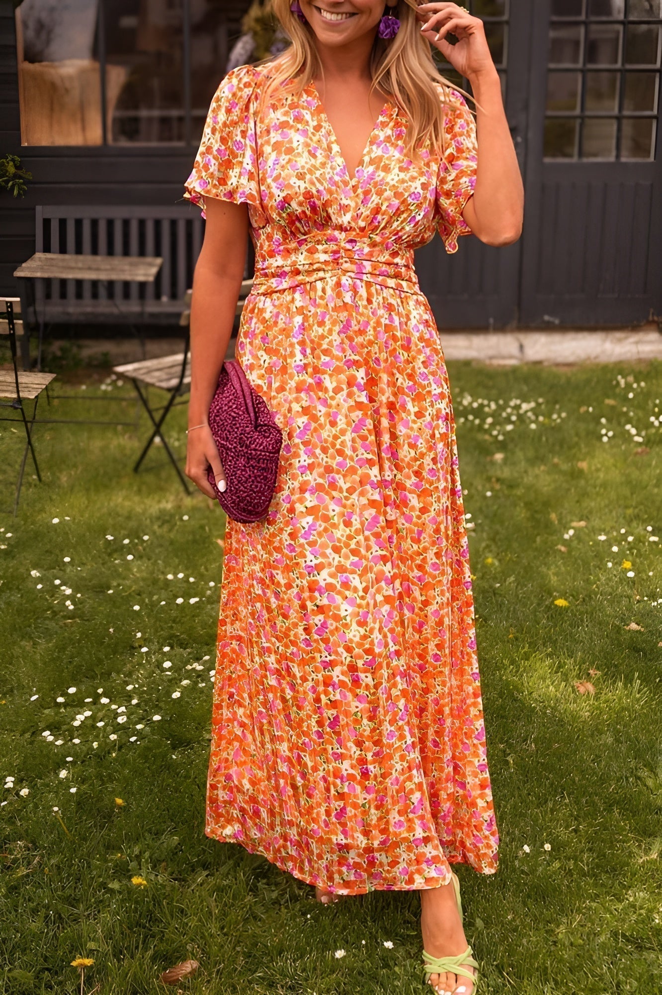 Elsie - Classic V-Neck Dress